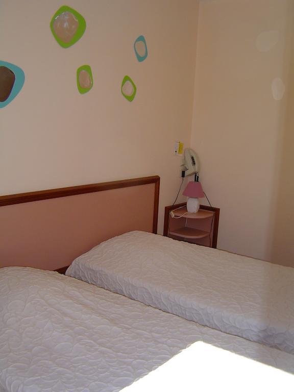 Hotel Le Magiot Montliot-et-Courcelles Pokoj fotografie