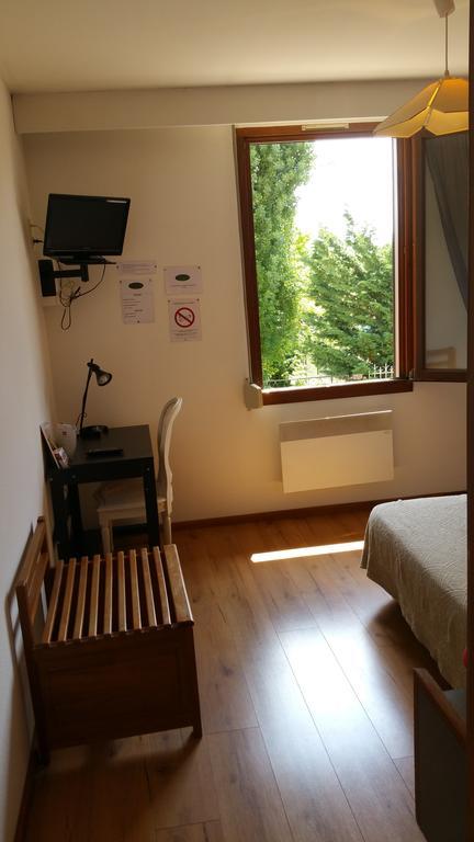 Hotel Le Magiot Montliot-et-Courcelles Pokoj fotografie